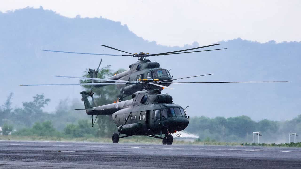 Two US army helicopters crash in Kentucky